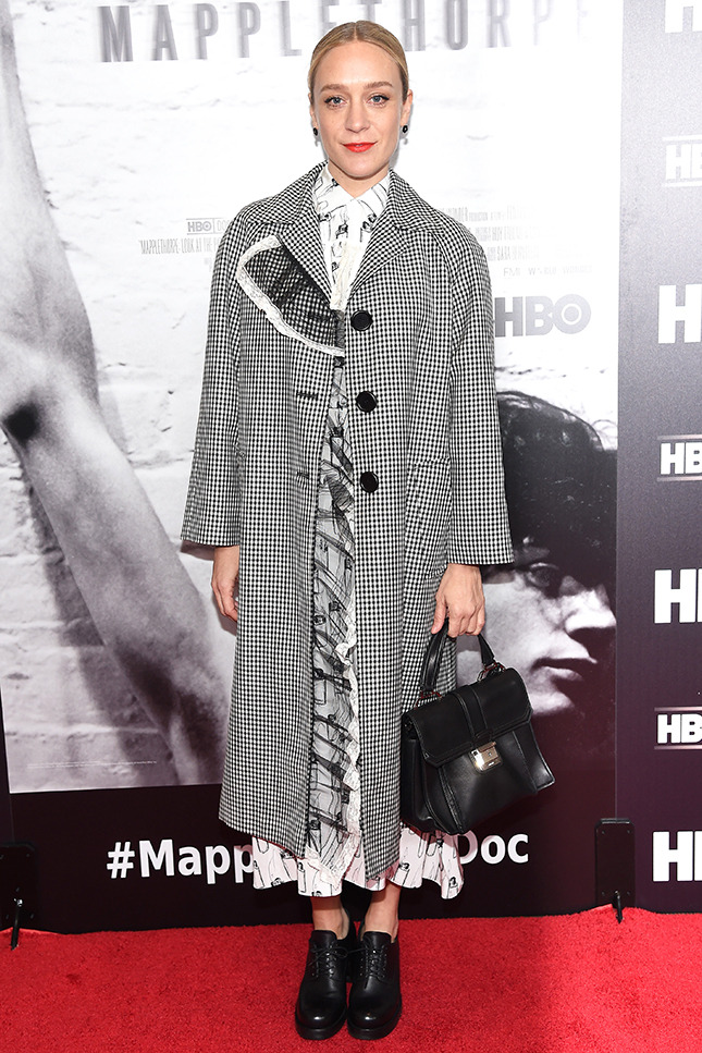    Miu Miu    Mapplethorpe: Look At The Pictures  -